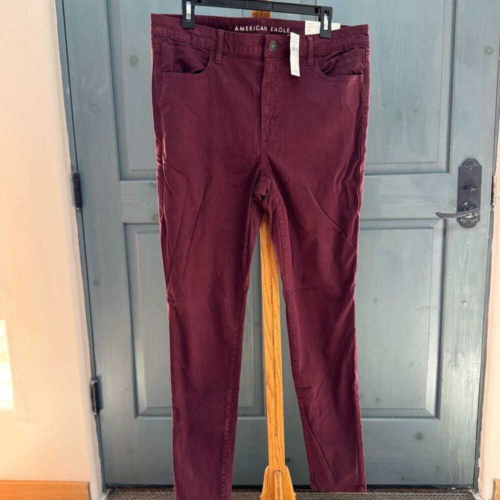 NWT American Eagle hi-rise stretch wine jegging 16 33W long maroon
